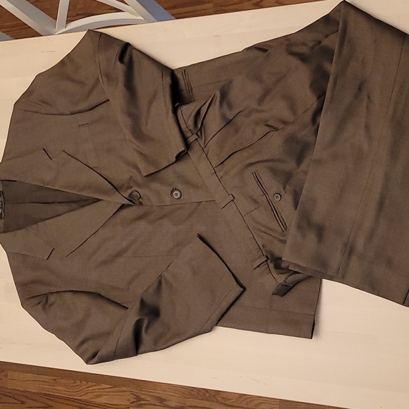 EUC Vintage CARLOORESTES Brown Light Plaid Patterned Suit Made in Slovak… - Picture 14 of 17